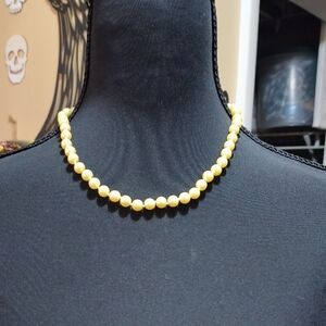 Avon Pale Yellow Pearl Bead Necklace